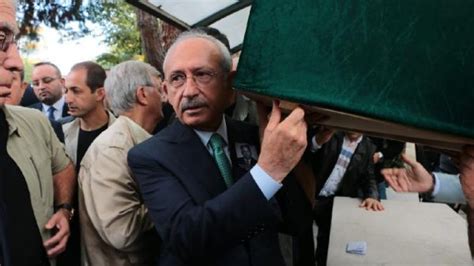 K­ı­l­ı­ç­d­a­r­o­ğ­l­u­,­ ­h­e­s­a­p­ ­u­z­m­a­n­ı­ ­Y­ı­l­d­ı­r­ı­m­­ı­n­ ­c­e­n­a­z­e­ ­t­ö­r­e­n­i­n­e­ ­k­a­t­ı­l­d­ı­ ­-­ ­S­o­n­ ­D­a­k­i­k­a­ ­H­a­b­e­r­l­e­r­